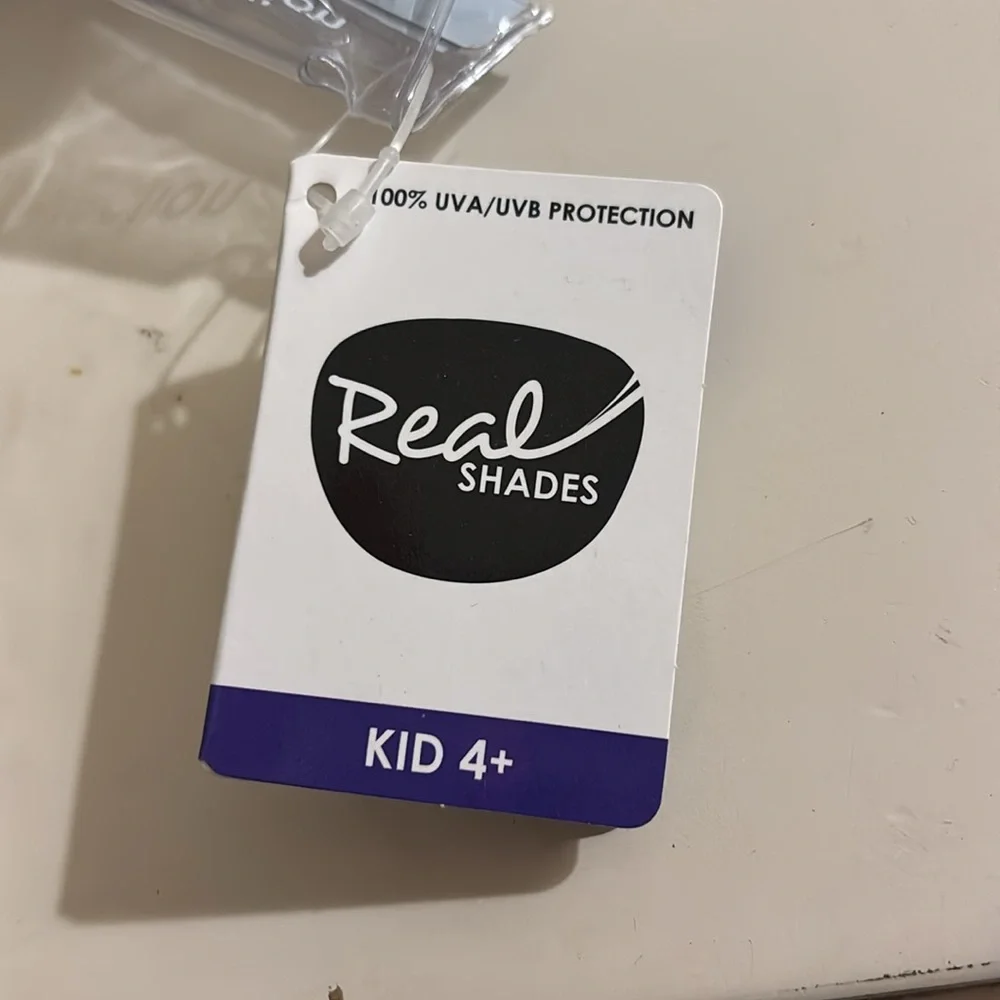 🌸 NWT Kids Sunglasses - Blue and Yellow